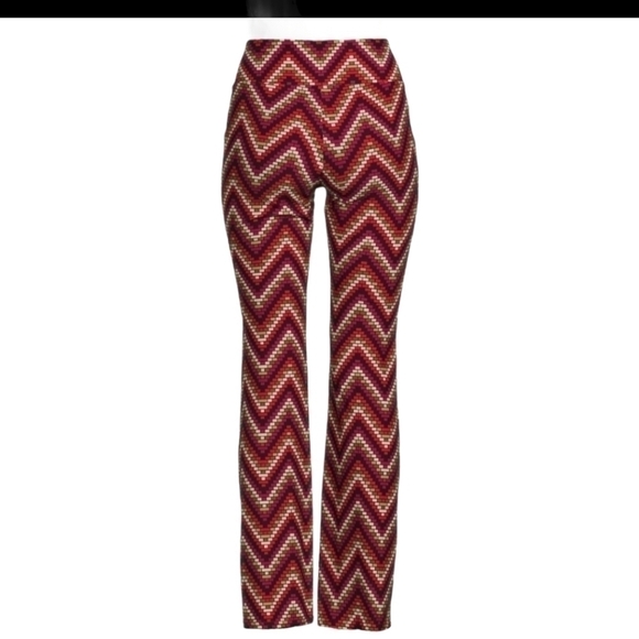 No Boundaries Juniors' High Rise Flare Pants In Chevron/Black Size XL 15-17 New - Picture 3 of 8